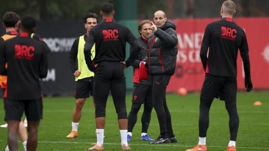 米体：阿莱格里给球员的两天假期在周一和周五，避免连续休息导致松懈