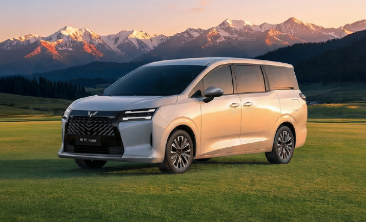 五菱星光730重新激活平民MPV？