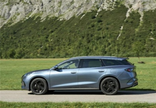 暴涨1018.7%！比亚迪德国卖爆了：是特斯拉的两倍多