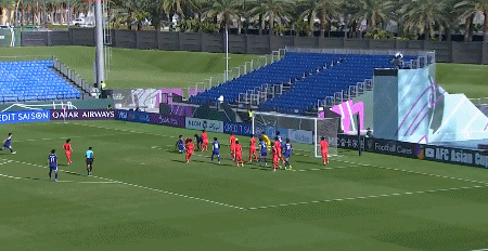 半场：日本U23 1-0韩国U23，小泉佳弦补射破门