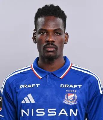 横滨水手官方：让-克劳德租借上海海港一个赛季，含买断条款