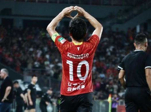 铁人官方：经与球员协商并尊重其经纪团队选择，邦本宜裕离队