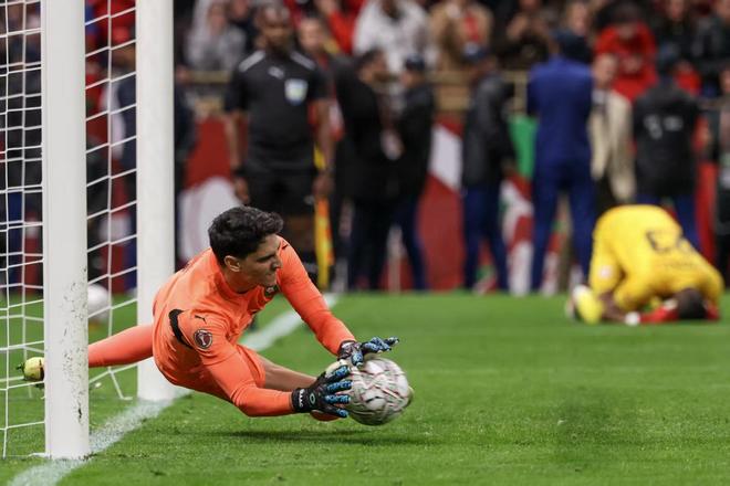 扑点达人！暨世界杯两拒西班牙后，布努又在非洲杯两次扑点