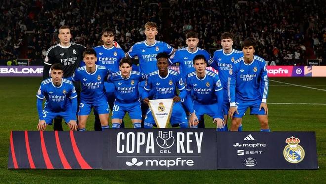 六台记者：国王杯出局后皇马更衣室没有球员发言，气氛像葬礼