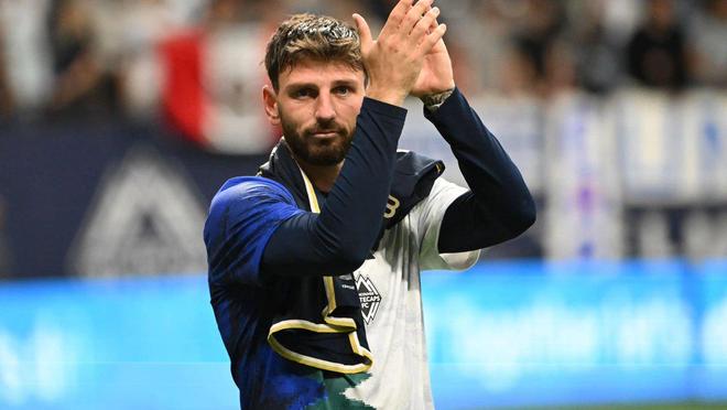 记者：迈阿密国际绯闻新援布莱克蒙缺席温哥华白浪季前体检