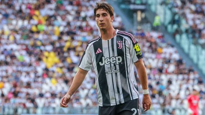 斯基拉：意大利队球探将考察米雷蒂，加图索可能招他踢附加赛