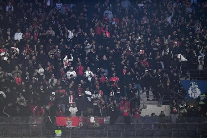 要求客队球迷脱鞋安检，本菲卡向葡萄牙足协投诉波尔图