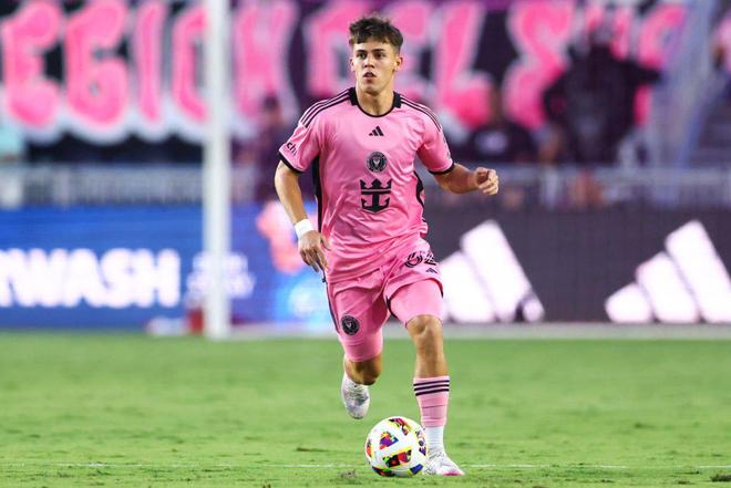 记者：根特等几家欧洲俱乐部正在关注迈阿密国际21岁后卫艾伦