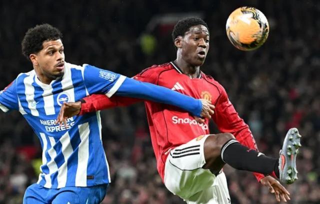 吉格斯：在曼联踢中场本身就很困难，梅努只有20岁要更有耐心