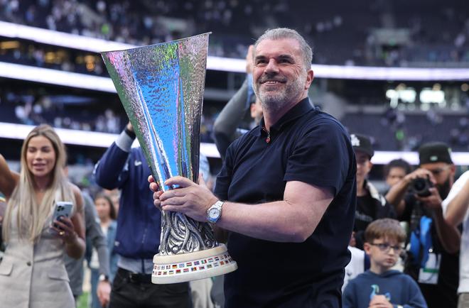 热刺前助教盛赞澳波：他演讲很有感染力，我特地买了个本记他的话