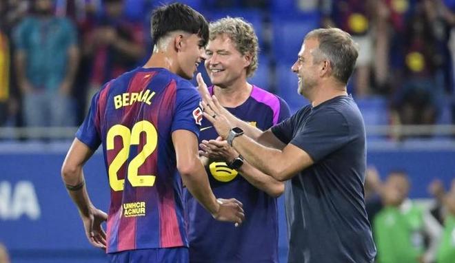 世体：贝尔纳尔纠结于留队还是外租，看弗里克对自己有多信任