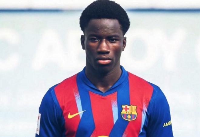 罗马诺：巴萨下周与15岁天才中场通卡拉续约，协议已达成