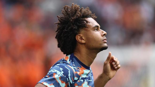 意媒：罗马求购齐尔克泽交易陷入僵局，曼联坚持要价4000万欧