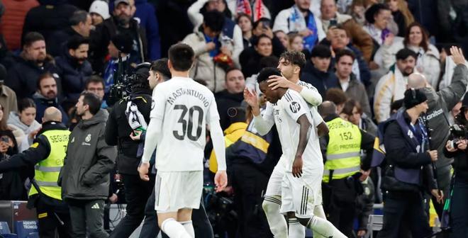 阿斯：维尼修斯被球迷嘘的心态全无，这种情况下很难去谈续约