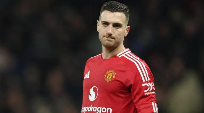 希勒：达洛特蹬踏多库应该被出示红牌，没染红简直太荒谬