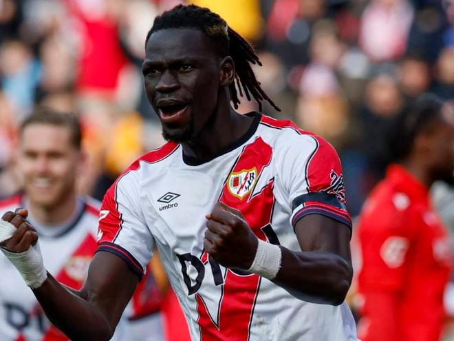 官方：因正值高铁事故哀悼日，巴列卡诺未安排向西斯致敬环节