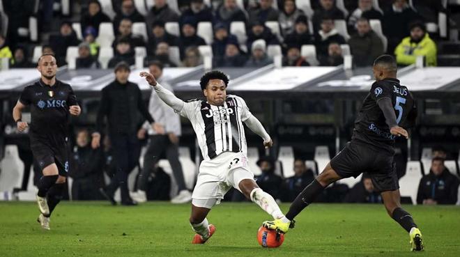 都体：尤文正尝试和麦肯尼续约3年，年薪350万至400万欧元