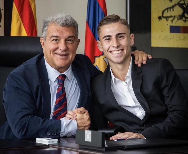 记者：费尔明未来几小时内与巴萨续约，本周欧冠赛后官宣