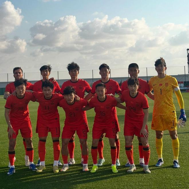 马德兴：国足比赛用三套阵容是尝试新战术，也是为了球队公平