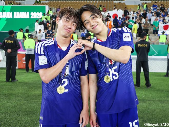 日本U23后卫：夺冠是我们一直以来的目标，我感到非常高兴