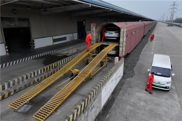 12306能给汽车买火车票了 还是上下铺